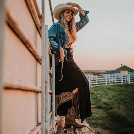 Women's Dream Catcher Western Boots Distressed Brown